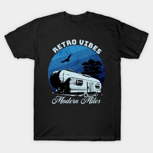 Airstream Camping Trailer rv Camper Wanderlust Retro Vintage Style T-Shirt